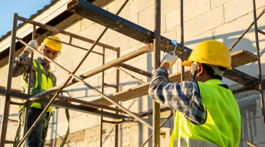 Professional gutter cleaning in Mount Carmel, IL
